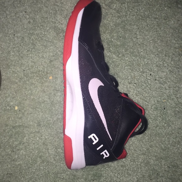 Nike basketball shoes - Picture 2 of 4